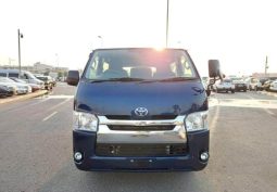 TOYOTA HIACE VAN 2019